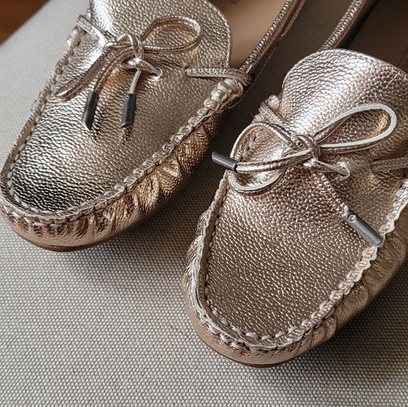 AEROSOLES Aware Boater Slip On Flats, Size 6 - Picture 2 of 8